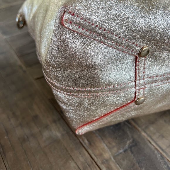 Tiffany reversible leather & suede metallic tote - Picture 5 of 13